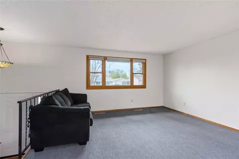 Living - 1107 11th Ave, Laurel, MT 59044 photo 3 of 7
