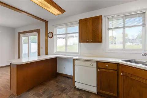 Kitchen - 1107 11th Ave, Laurel, MT 59044 photo 3 of 4