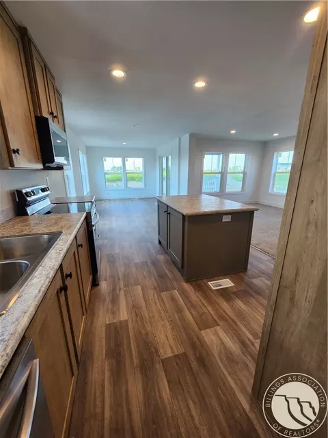 Kitchen - 3418 High Noon, Shepherd, MT 59079 photo 3 of 4