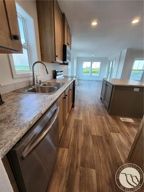 Kitchen - 3418 High Noon, Shepherd, MT 59079 photo 2 of 4