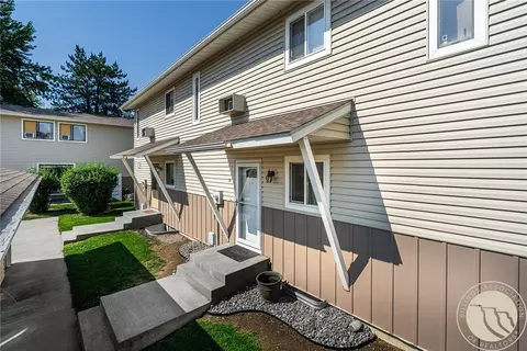 3285 Canyon Dr, Billings, MT 59102
