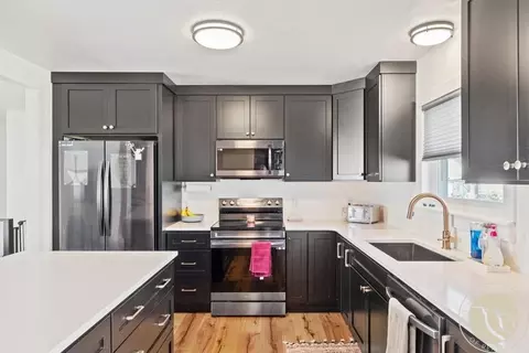 Kitchen - 7104 Shepherd Rd, Shepherd, MT 59079 photo 4 of 5