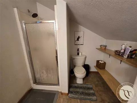 Bath - 6 E Wabasha Ave, Baker, MT 59313 photo 3 of 3