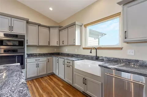 Kitchen - 7644 White Pine Cir, Billings, MT 59106 photo 6 of 8