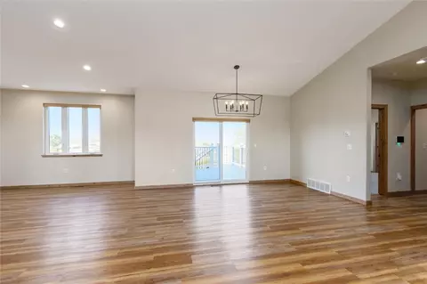 Living - 7644 White Pine Cir, Billings, MT 59106 photo 7 of 8