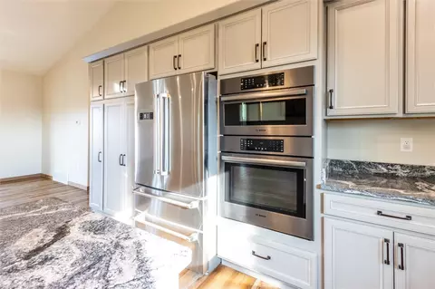 Kitchen - 7644 White Pine Cir, Billings, MT 59106 photo 8 of 8