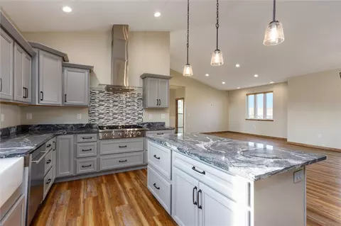 Kitchen - 7644 White Pine Cir, Billings, MT 59106 photo 4 of 8