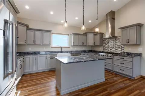 Kitchen - 7644 White Pine Cir, Billings, MT 59106 photo 3 of 8