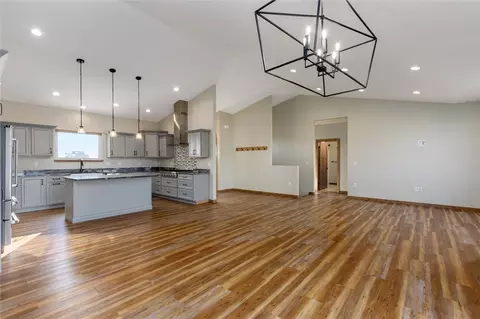 Living - 7644 White Pine Cir, Billings, MT 59106 photo 8 of 8