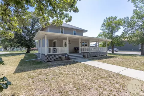 Exterior - 301 1st Ave, Laurel, MT 59044 photo 2 of 11