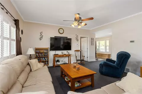Living - 301 1st Ave, Laurel, MT 59044 photo 3 of 4