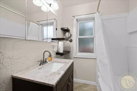 Bath - 307 4th Ave, Laurel, MT 59044 photo 1 of 2