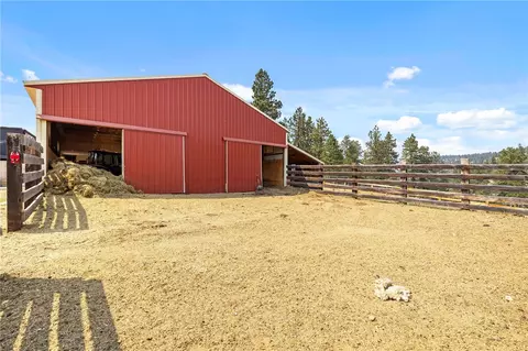 Exterior - 24 Mcnaley Rd, Columbus, MT 59019 photo 6 of 8