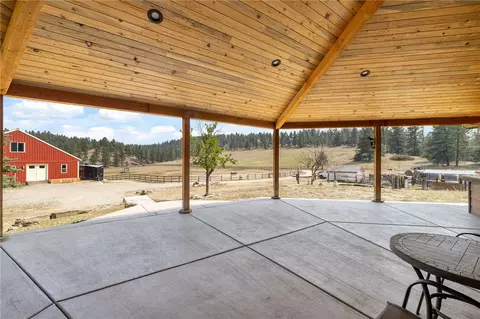 Exterior - 24 Mcnaley Rd, Columbus, MT 59019 photo 2 of 8