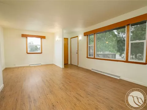 Living - 947 1st St E, Roundup, MT 59072 photo 2 of 3