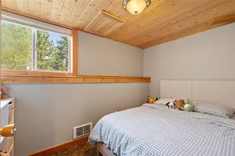 Bedroom - 9 Jeep Trl, Fishtail, MT 59028 photo 1 of 2