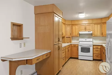 Kitchen - 1011 5th Ave, Laurel, MT 59044 photo 4 of 5