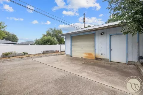 Exterior - 1011 5th Ave, Laurel, MT 59044 photo 9 of 12