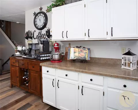 Kitchen - 2809 Meadow Dr, Laurel, MT 59044 photo 2 of 4
