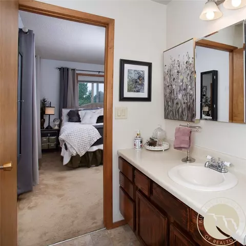 Bath - 2809 Meadow Dr, Laurel, MT 59044 photo 2 of 2