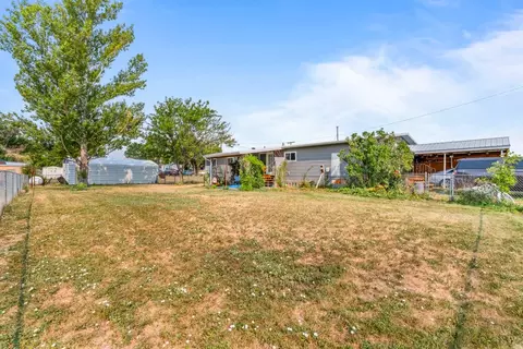 Exterior - 316 11th Ave E, Roundup, MT 59072 photo 4 of 4