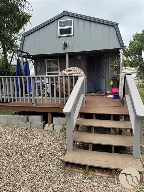 Exterior - 511 Custer Ave, Jordan, MT 59337 photo 3 of 5