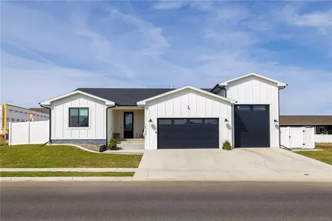 2142 Gleneagles Blvd, Billings, MT 59105