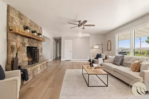 Living - 9322 12 Mile Rd, Shepherd, MT 59079 photo 2 of 4