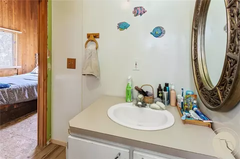Bath - 19 Terland Rd, Reed Point, MT 59069 photo 1 of 3