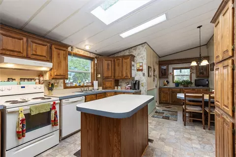 Kitchen - 110 S E St, Bridger, MT 59014 photo 6 of 6