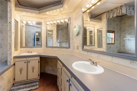 Bath - 110 S E St, Bridger, MT 59014 photo 1 of 3