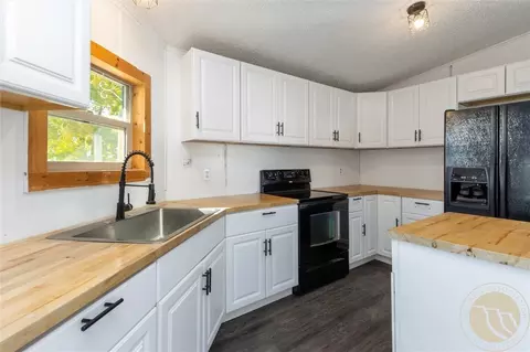 Kitchen - 711 Cougar Cir, Laurel, MT 59044 photo 1 of 2