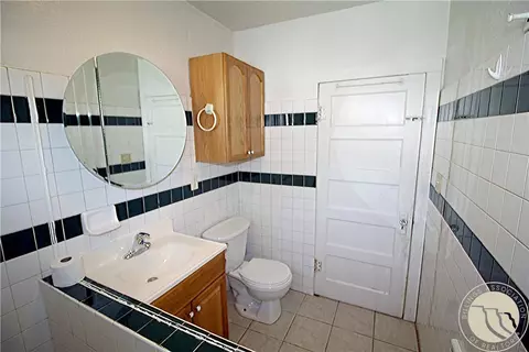 Bath - 512 1st Ave, Laurel, MT 59044 photo 3 of 3