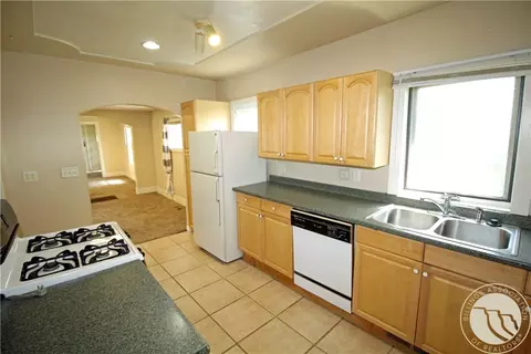 Kitchen - 512 1st Ave, Laurel, MT 59044 photo 4 of 5