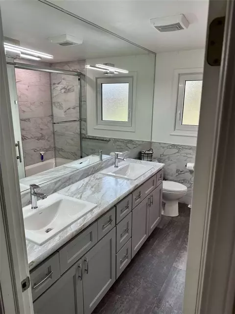 Bath - 2615 Alpine View Dr, Laurel, MT 59044 photo 2 of 6