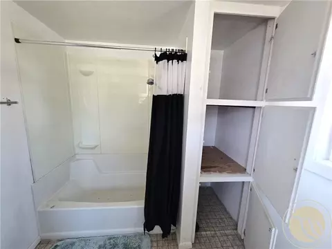 Bath - 909 G Ave, Circle, MT 59215 photo 3 of 4