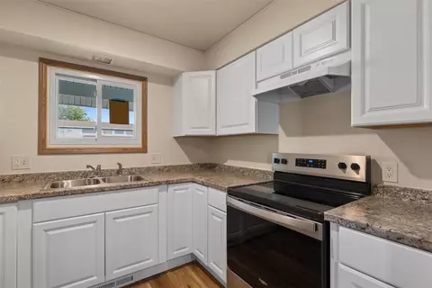 Kitchen - 1012 11th Ave, Laurel, MT 59044 photo 1 of 3