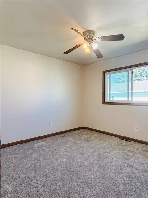 Bedroom - 1012 11th Ave, Laurel, MT 59044 photo 4 of 4