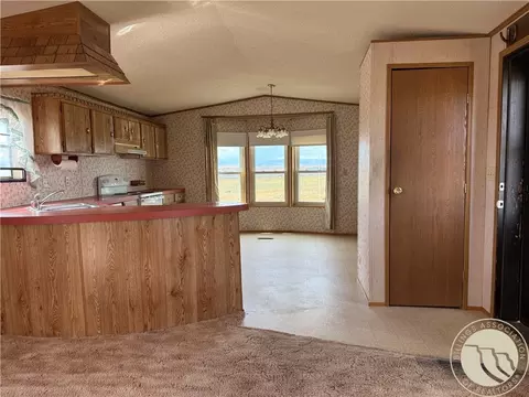 Kitchen - 98 Spannring Rd, Big Timber, MT 59011 photo 2 of 3