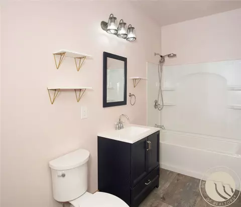 Bath - 2460 Clarks Point Dr, Laurel, MT 59044 photo 5 of 6