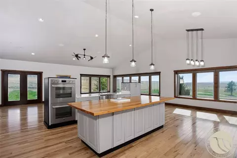 Kitchen - 2460 Clarks Point Dr, Laurel, MT 59044 photo 3 of 4