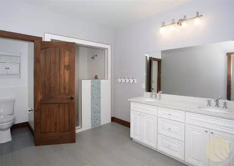 Bath - 2460 Clarks Point Dr, Laurel, MT 59044 photo 3 of 6