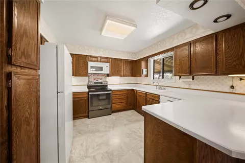 Kitchen - 1540 W 9th St, Laurel, MT 59044 photo 1 of 4
