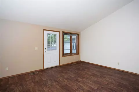 Living - 521 Winter Park Dr, Billings, MT 59102 photo 2 of 3