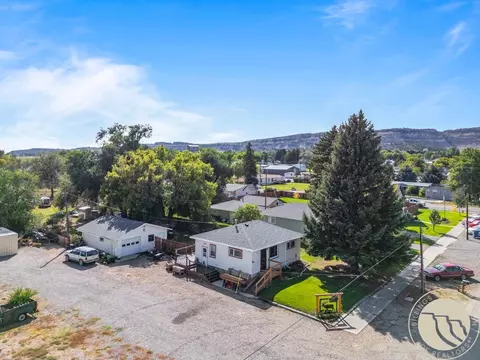 View/Area - 408 E Broadway Ave, Bridger, MT 59014 photo 1 of 7
