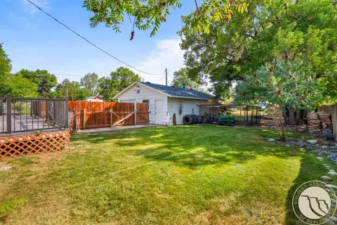 Exterior - 408 E Broadway Ave, Bridger, MT 59014 photo 3 of 7