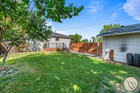 Exterior - 408 E Broadway Ave, Bridger, MT 59014 photo 4 of 7