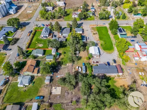 View/Area - 408 E Broadway Ave, Bridger, MT 59014 photo 3 of 7