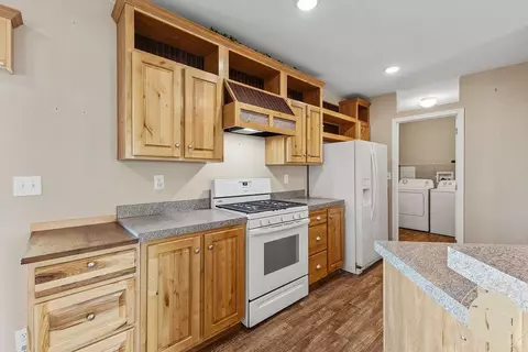 Kitchen - 7815 Clark Ave, Billings, MT 59106 photo 3 of 5