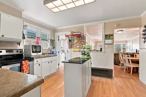 Kitchen - 526 E 2nd Ave N, Columbus, MT 59019 photo 2 of 2
